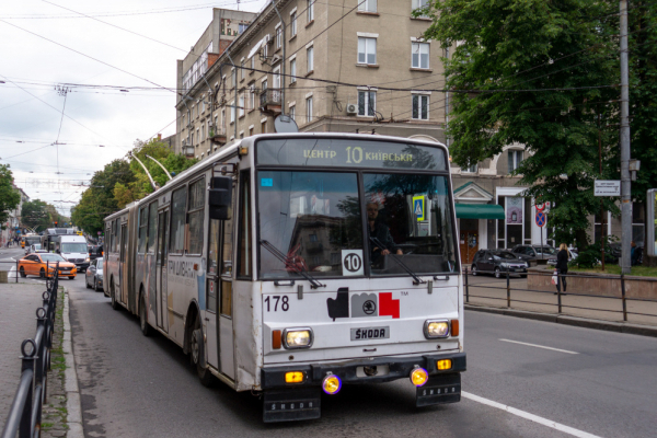 В Тернополе временно сменили один из троллейбусных маршрутов