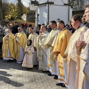 В Зарванице состоялось паломничество работников социальной сферы и Пенсионного фонда