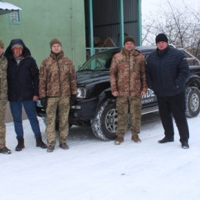 «Бандеромобиль» купили для воинов с помощью жителей и меценатов Великогаевской общины