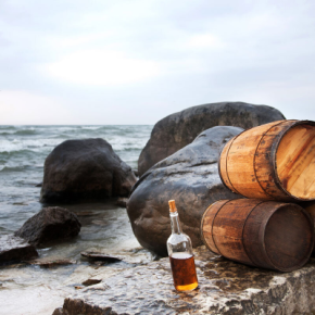 Бочки на судне: что на самом деле пили моряки