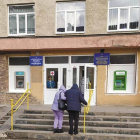 Пациенты умирают, полиция и медики молчат: как развивается расследование массовой потери зрения в Чорткове