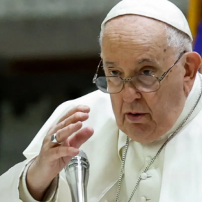 Папа Римский одобрил благословение для однополых пар, но не брак