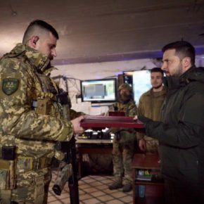 Президент Зеленский посетил военных в Авдеевке