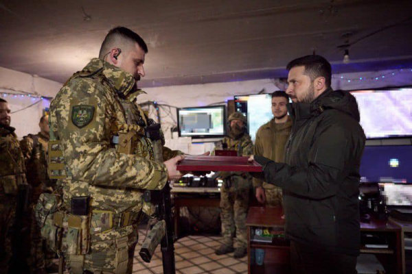 Президент Зеленский посетил военных в Авдеевке