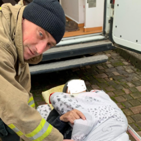 Пролежал почти сутки: в Почаеве спасали мужчину, который упал в погреб.