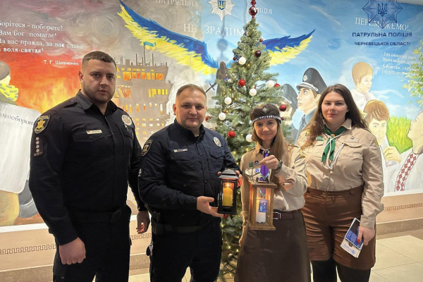 Тернопольские пластуны передали Вифлеемскому огонь /></p>
<p> Фото из сети Интернет </p>
<p><img class=
