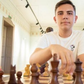 Титул по титулу от FIDE: «Ополье» помогает юному шахматисту одерживать международные победы