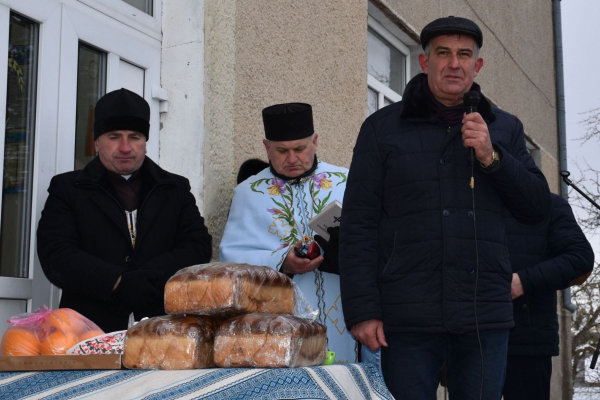 В общине на Тернопольщине открыли мемориальную доску воину Николаю Луциву