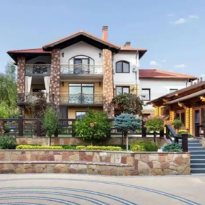 У Тернополя продают элитный комплекс с бассейном за 1,5 млн долларов