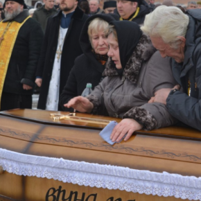 Участвовал в освобождении Херсона, стоял на обороне Лисичанска, Бахмута: Збараж прощался с мужественным воином