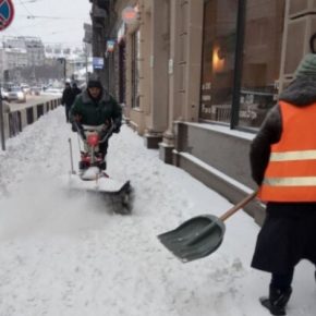 Кто отвечает за уборку придомовых территорий и межквартальных проездов