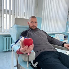 Тернопольские патрульные снова стали донорами крови