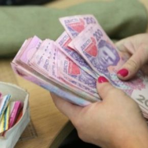 Уроженка Донетчины девять месяцев получала пенсию умершей матери