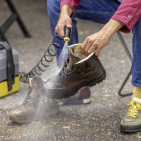 Оконные пылесосы и портативные мойки: как они облегчат вашу жизнь