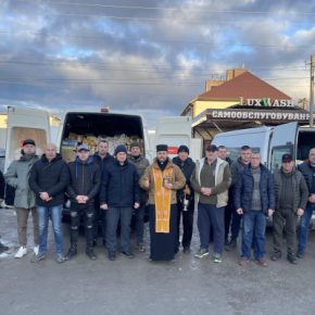 Волонтеры «Украинской команды», «Ольвии» и «Силы Украины» отправили два буса помощи воинам на фронт