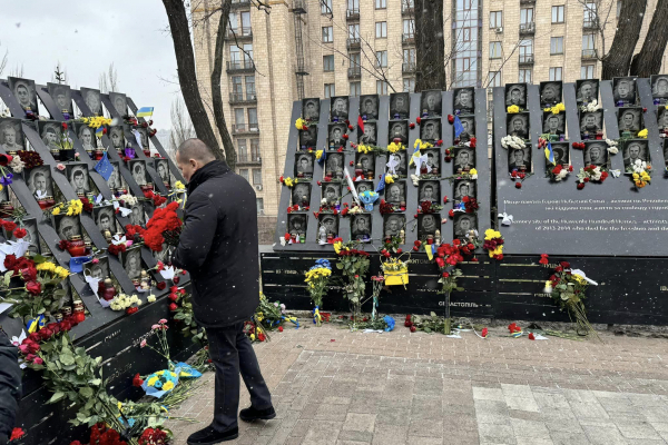 Герои Майдана продолжают защищать нашу независимость на фронте, Артур Палатный