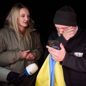 Наконец-то дома: Украина вернула из российского плена еще 100 защитников