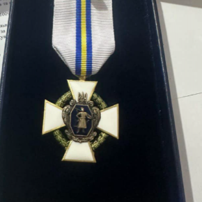 Почетный нагрудный знак от Главнокомандующего получил воин из Тернопольщины Тарас Жак