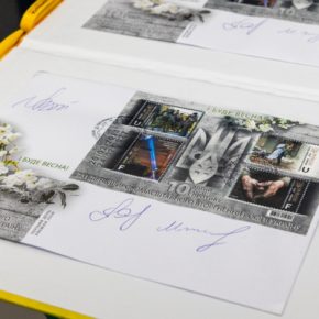 Почтовый выпуск "И будет весна!" погасили в Тернополе