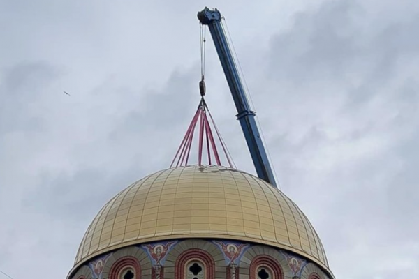 В Тернополе на кафедральном соборе ПЦУ установили центральный купол
