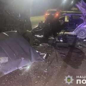 ДТП в Кременецкой области: водитель на легковке врезался в трактор