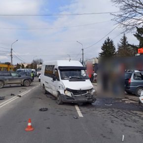 Масштабная авария в Тернополе с пострадавшими: образовалась пробка