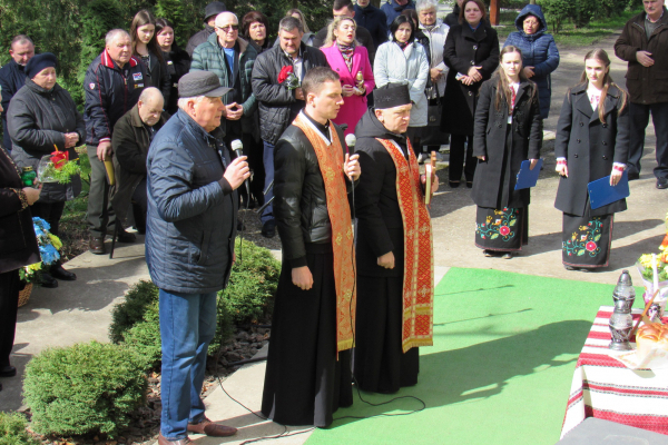 На Тернопольщине открыли мемориальную доску воину Ивану Ковцуну