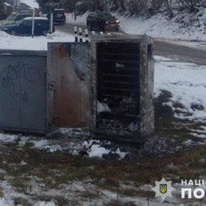 В Тернопольской области задержали ребят, которые поджигали железнодорожное оборудование за деньги