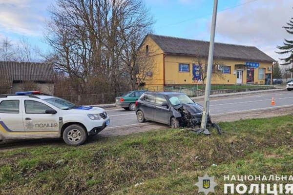 В ДТП возле Тернополя пострадал ребенок: водитель протаранил столб