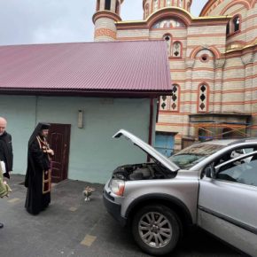 В Тернополе митрополит Нестор освятил машину для одного из подразделений ВСУ