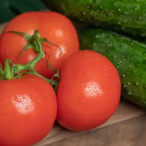 Экспорт украинских огурцов и помидоров упал на минимальные объемы Экспорт украинских огурцов и помидоров упал на минимальные объемы