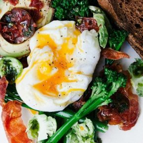 Диетологи выяснили, что такое идеальный завтрак