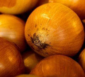 Цены на лук в Украине снизились