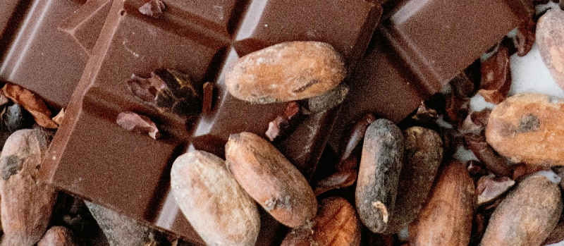Цена на шоколад остается высокой, несмотря на резкое падение цен на какао