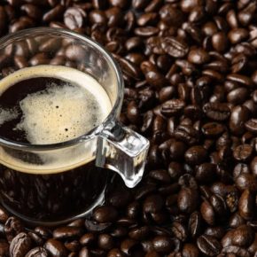 Цены на популярный сорт кофе упали до минимума