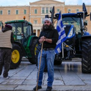 Греческие фермеры вышли на массовые протесты из-за задержки выплат ЕС