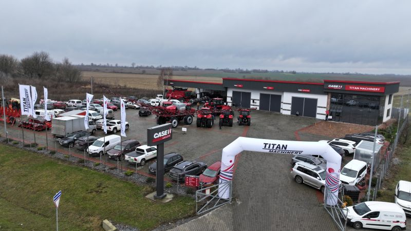 Первый в Украине CASE IH QUADTRAC 715 представлен на Ровненщине