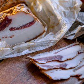 Популярный продукт начал дорожать: сколько стоит килограмм?