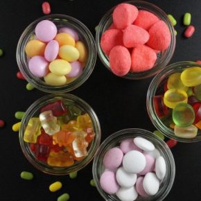 Диетолог рассказала, как сладкая еда влияет на сон