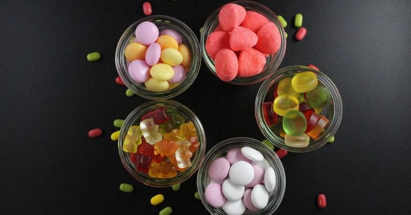 Детолог рассказал, как сладкая еда влияет на сон