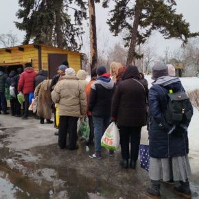 Почти 1800 малообеспеченных людей постарше в Киеве получат продуктовые наборы при поддержке Corteva Agriscience