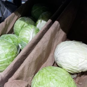 Цены на капусту упали на 39%: что будет дальше и когда продавать