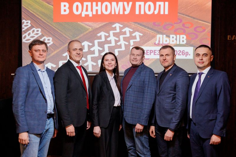 ПУМБ встретился &laquo;В одном поле&raquo; 

<p>Также коллеги из ПУМБ представили возможности, которые доступны агропроизводителям в начавшемся сезоне:</p>
<p style=