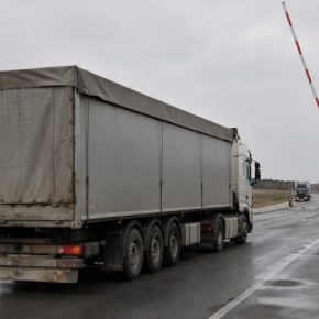 Убытки экспортеров: Венгрия снова запретила зерно мясо и масло из Украины