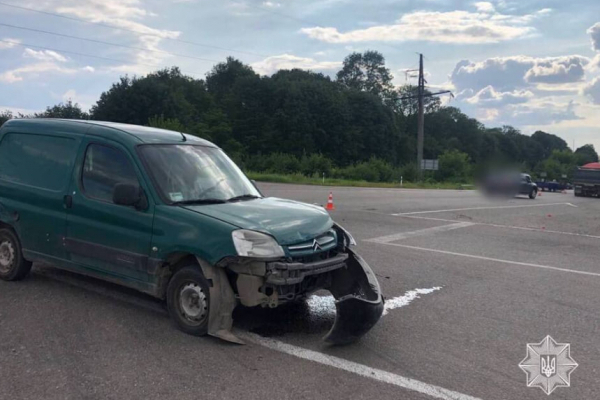 Авария возле Тернополя: авто опрокинулось