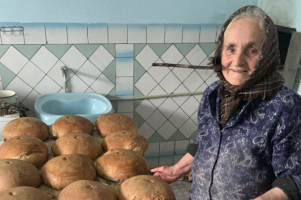Бабушка из Тернопольщины стала примером для всей країни