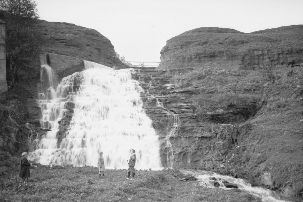 Красногород, замок и Джуинский водопад: фото 1929 года