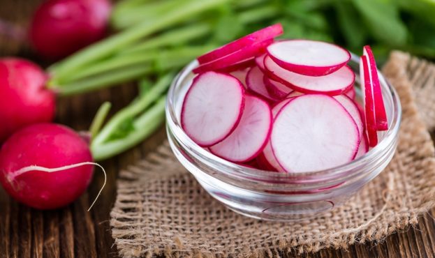 Садовник рассказал, как вырастить редис зимой