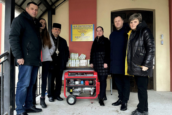 Игорь Сопель передал помощь от польских благотворителей одной из общин Тернопольщины