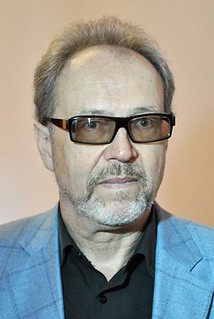 Лауреаты Всеукраинской премии Братьев Лепких за 2023 год ></p>
</p>
<p><strong>Николаю Будлянскому</strong> (Чернигов), заслуженному журналисту Украины, члену НСПУ – за поэтическое творчество последних лет, в частности книги стихов «Вкус позднего яблока», «Любовь и теплые края» (2021).</p>
<p><p><img class=